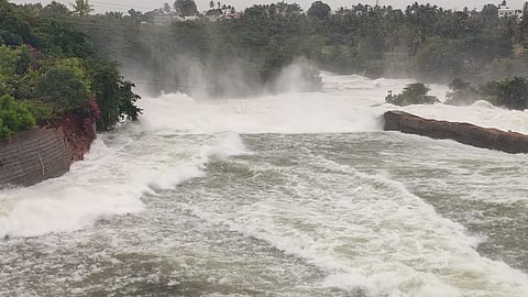 Barrier collapse in Krishnarajasagar Mandya