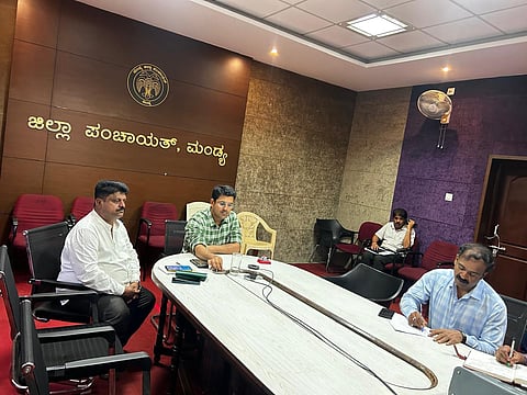 Zp CEO meeting on dengue fever control Mandya
