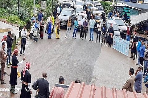 CNC human chain in Kakkabbe