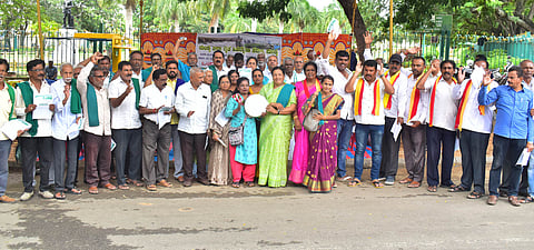 Cauvery protest Mandya