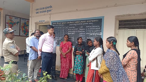 DC naleen athul school visit Managloor village koppal