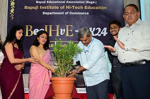 DVG-BAPUJI-16.jpg