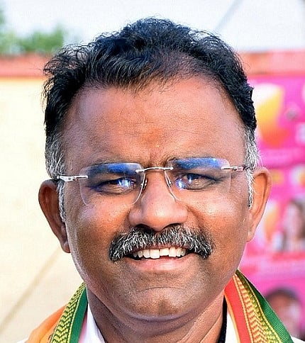 Dr Shailebder Beldale