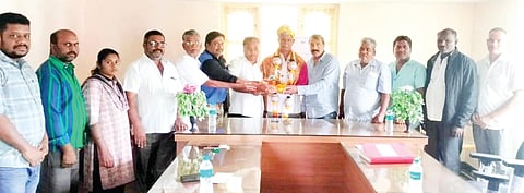 ಸಿ.ಎಸ್.ಮನೋಹರ್‌ಗೆ ಬೀಳ್ಕೊಡುಗೆ