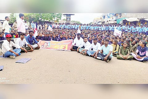 Kanakagiri students protest