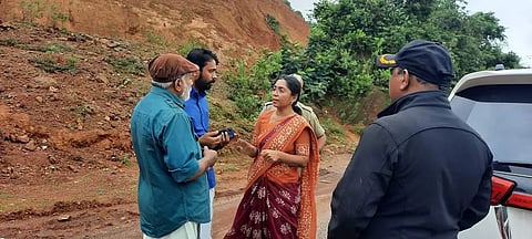 Kerala-mlas-discussing-with-uk-dc