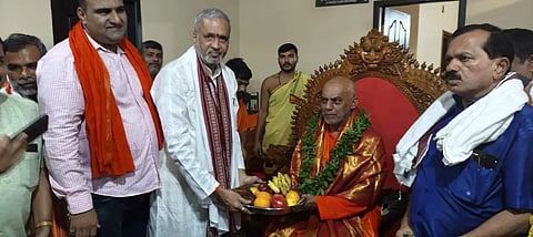 MP-Kageri-visit-bhramhananda-shree