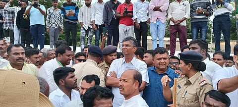 Shiggavi Ticket fight