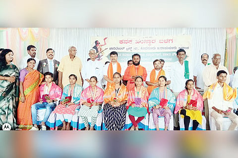 Sindhanour student sanmana
