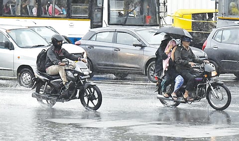 Sudhee_12_Rain_Fall_@_Town_Hall-7