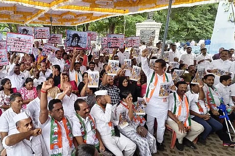 Udp_parashu protest