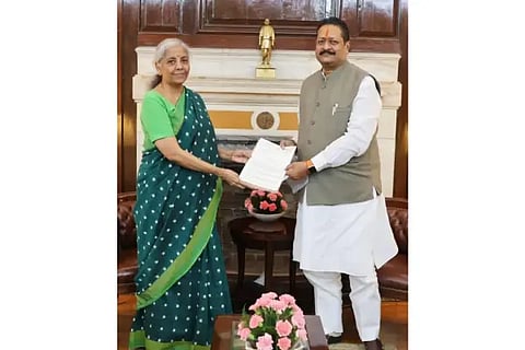 Yatnal meet Nirmala Seetaraman