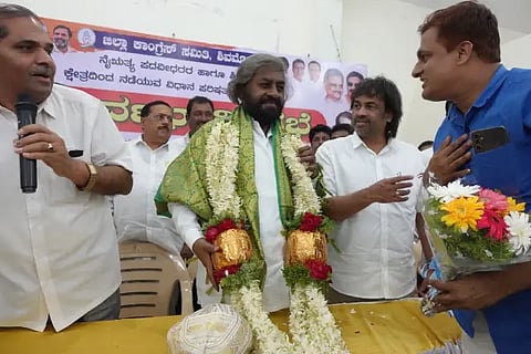 minister eshwar khandre visit congress office