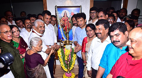 mng-july12-mp office