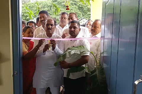 r k patil school
