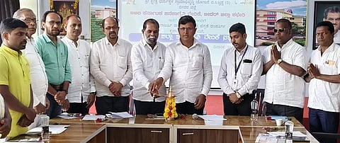 vedike meeting