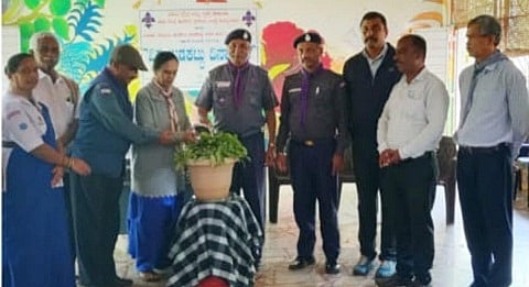 ಪೊನ್ನಂಪೇಟೆ ಸಮೀಪದ ಮರೂರು-ತಿತಿಮತಿ ಮಹರ್ಷಿ ವಾಲ್ಮೀಕಿ ಆದಿವಾಸಿ ಬುಡಕಟ್ಟು ವಸತಿ ಶಾಲೆಯಲ್ಲಿ ಆಯೋಜಿಸಿದ್ದ ಕಾರ್ಯಕ್ರಮವನ್ನು ಗಣ್ಯರು ಉದ್ಘಾಟಿಸಿದರು. ಕೆ.ಟಿ.ಬೇಬಿ ಮ್ಯಾಥ್ಯೂ, ಜಿಮ್ಮಿ ಸಿಕ್ವೇರಾ, ಕಾಳೀಮಾಡ ಮೋಟಯ್ಯ, ಜಿಮ್ಮಿ ಅಯ್ಯಣ್ಣ, ರಾಣಿ ಮಾಚಯ್ಯ, ಸಿದ್ದಯ್ಯ ಶೆಟ್ಟಿ, ಬೊಳ್ಳಜಿರ ಬಿ.ಅಯ್ಯಪ್ಪ, ಕೆ.ಯು.ರಂಜಿತ್, ಸಿ.ಎಂ. ಸುಲೋಚನಾ ಇದ್ದರು.
