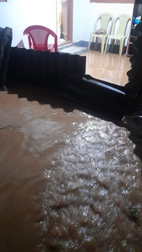 ಮನೆಗಳಿಗೆ ನುಗ್ಗಿದ ನೀರು