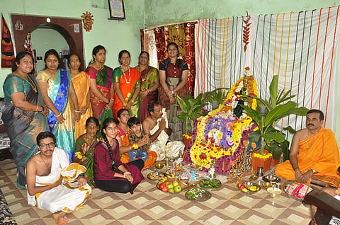 ನಗರದಲ್ಲಿ ಸಡಗರದ ವರಮಹಾಲಕ್ಷ್ಮೀ ವ್ರತ ಆಚರಣೆ