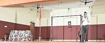 ವಿರಾಜಪೇಟೆಯ ಮಹಿಳಾ ಸಮಾಜದಲ್ಲಿ ಆಯೋಜಿಸಿದ್ದ ಕಾರ್ಯಕ್ರಮದಲ್ಲಿ ಟಿ.ಸಿ. ಚಂದ್ರನ್ ಮಾತನಾಡಿದರು.