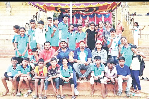 ಕೊಡಸೋಗೆ ಶಾಲಾ ವಿದ್ಯಾರ್ಥಿಗಳಿಗೆ ಸಮಗ್ರ ಪ್ರಶಸ್ತಿ