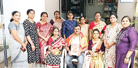 ನಂಜನಗೂಡಿನ ಶ್ರೀ ಗುರುಮಲ್ಲೇಶ್ವರ ಮಹಿಳಾ ವಿವಿಧೋದ್ದೇಶ ಸೌಹಾರ್ದ ಸಹಕಾರ ಸಂಘದ ಅಧ್ಯಕ್ಷೆಯಾಗಿ ಸತತ ಮೂರನೇ ಬಾರಿಗೆ ನಂದಿನಿ ಮಹೇಶ್ ಆಯ್ಕೆಗೊಂಡರು.