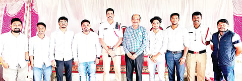 ವಿದ್ಯಾರ್ಥಿಗಳು ದುಶ್ಚಟಗಳಿಂದ ದೂರ ಉಳಿಯಲಿ