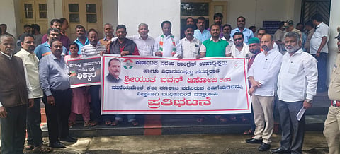 ಕಲ್ಲು ತೂರಿದವರ ವಿರುದ್ಧ ಕ್ರಮಕ್ಕೆ ಆಗ್ರಹಿಸಿ ಮನವಿ