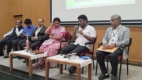 ಹಿಮ್ಸ್ ಆಸ್ಪತ್ರೆಯ ವೈದ್ಯರು ಮತ್ತು ಸಿಬ್ಬಂದಿಗಳು ಸೌಜನ್ಯದಿಂದ ವರ್ತಿಸಬೇಕು