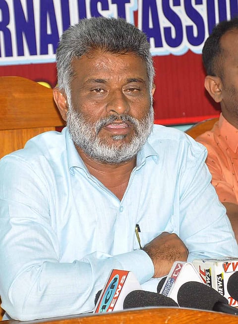 ದುಷ್ಕರ್ಮಿಗಳ ವಿರುದ್ಧ ಕಠಿಣ ಕಾನೂನು ಕ್ರಮ ಜರುಗಿಸಿ: ಅಬ್ದುಲ್ ಸಮದ್ ಆಗ್ರಹ