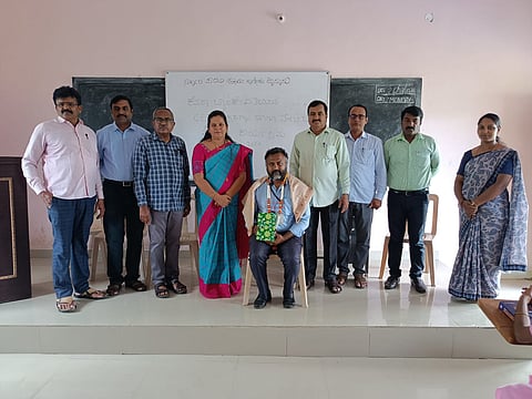 ಕೆನರಾ ಬ್ಯಾಂಕ್ ವತಿಯಿಂದ ವಿದ್ಯಾರ್ಥಿಗಳಿಗೆ ಪುಸ್ತಕಗಳ ಕೊಡುಗೆ