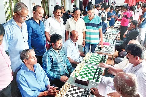 Bdk_Madhur-chess_