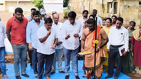 Construction of well equipped central library Mandya