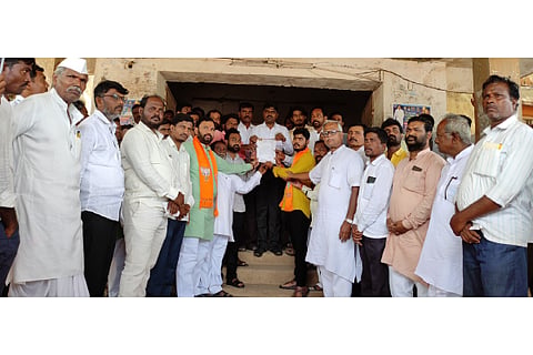 Demand of BJP workers demanding proper investigation