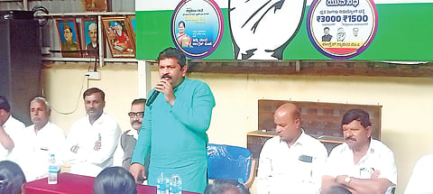 ಸಿದ್ದರಾಮಯ್ಯ ಅವರನ್ನು ಕೆಳಗಿಳಿಸಲು ಪಾದಯಾತ್ರೆ