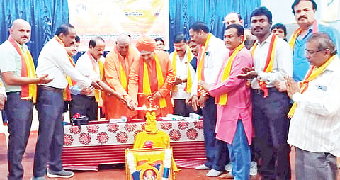 ಭಾವನಾತ್ಮಕತೆ ಹೊಂದಿರುವ ಕನ್ನಡ