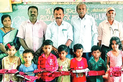 Honnali, Government School, Uniform,