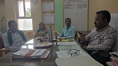 ಅಧಿಕಾರಿಗಳ ಗೈರಿಗೆ ಆಕ್ಷೇಪ