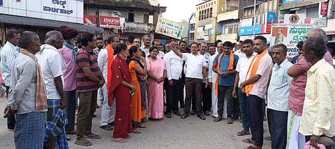 ಬಾಂಗ್ಲಾದಲ್ಲಿ ಹಿಂದುಗಳ ಮೇಲೆ ದೌರ್ಜನ್ಯ ಖಂಡಿಸಿ ಪ್ರತಿಭಟನೆ