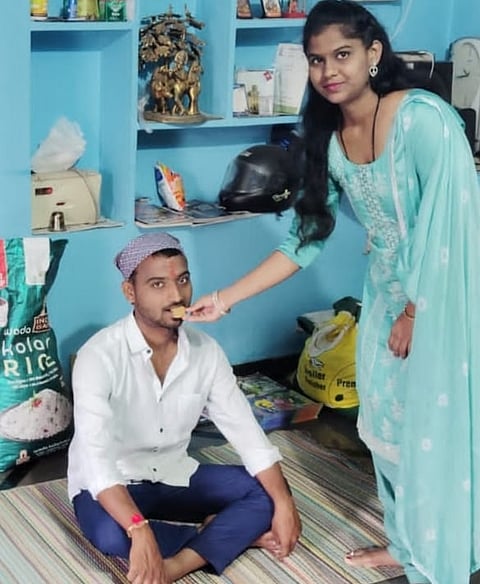 Rakhi-1