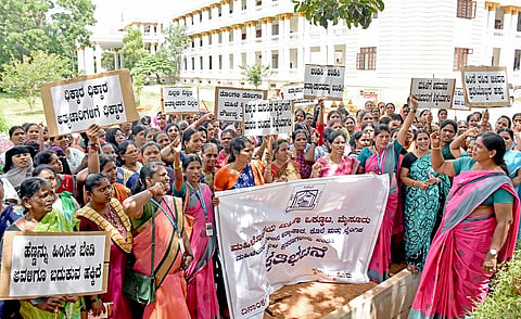Rape of medical student Protest by Mahilodaya Women's Union in Mysore
