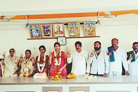 Runnabelagali papam election Rupa Hosatti is the president, Sahana Sangalikar is the vice president