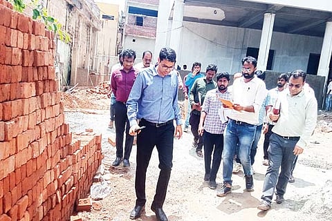 Sandur DC visit