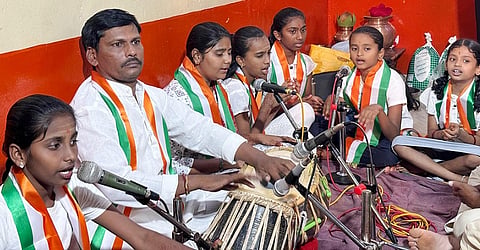 Saptswar Scociety Sangeet Programme At Saibaba Mandir (1)