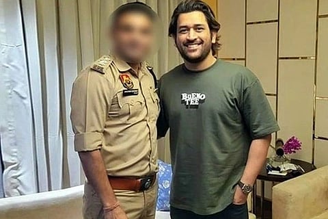 Sharma Dhoni