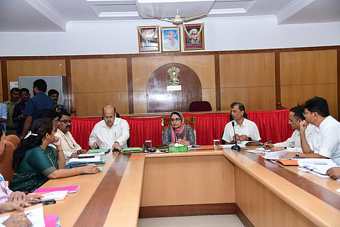dvg-secretary-meeting.jpg