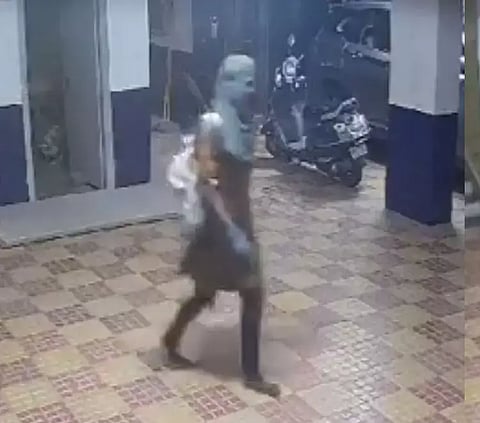 house-robbery-churidar-thief.