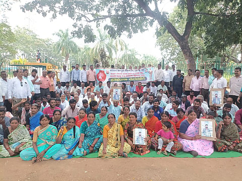 kumbara jagruthi vedike protest Mandya