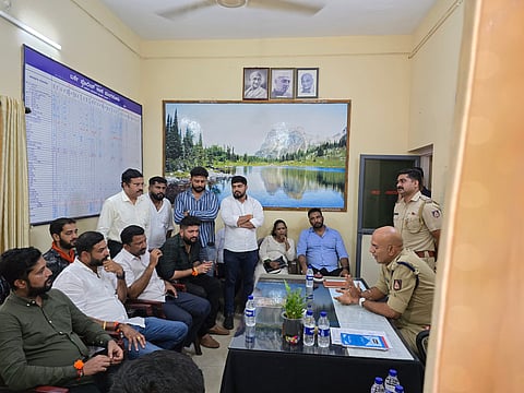 mng--21 Aug Barke station
