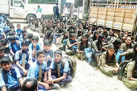 students siege of BEO office